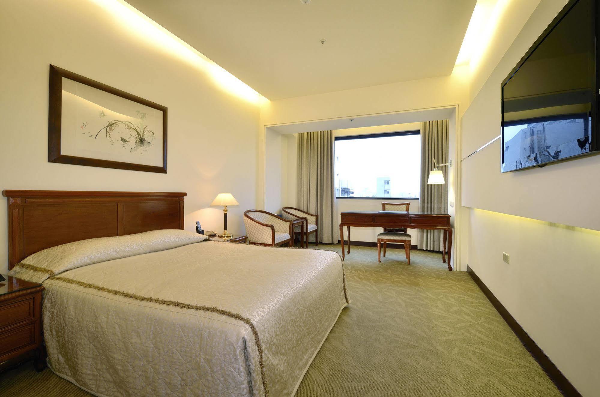 King'S Paradise Hotel Zhongli Eksteriør billede